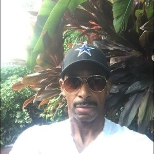 Meet your Posher, Nicholas